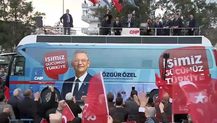 CHP Genel Başkanı Özgür Özel, İzmir’de Halk Buluşmasında Konuştu