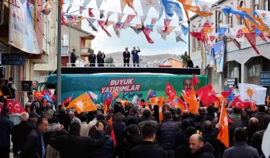 Konya Büyükşehir Belediye Başkanı Uğur İbrahim Altay, Hüyük’te Esnafla ve Vatandaşlarla Buluştu