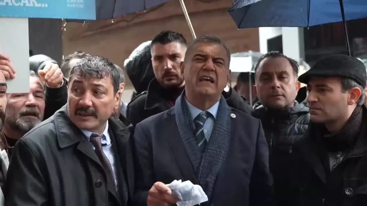 Zafer Partisi’ne Polis Müdahalesi